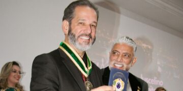 Pedro Mota celebra título de Comendador e posse no Conselho da Academia Brasileira de Honrarias ao Mérito